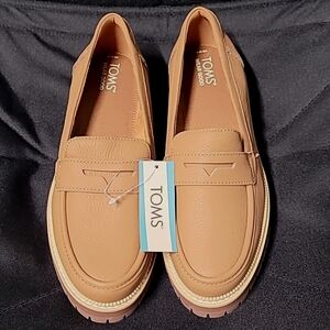TOMS Cara Tan Leather Loafer